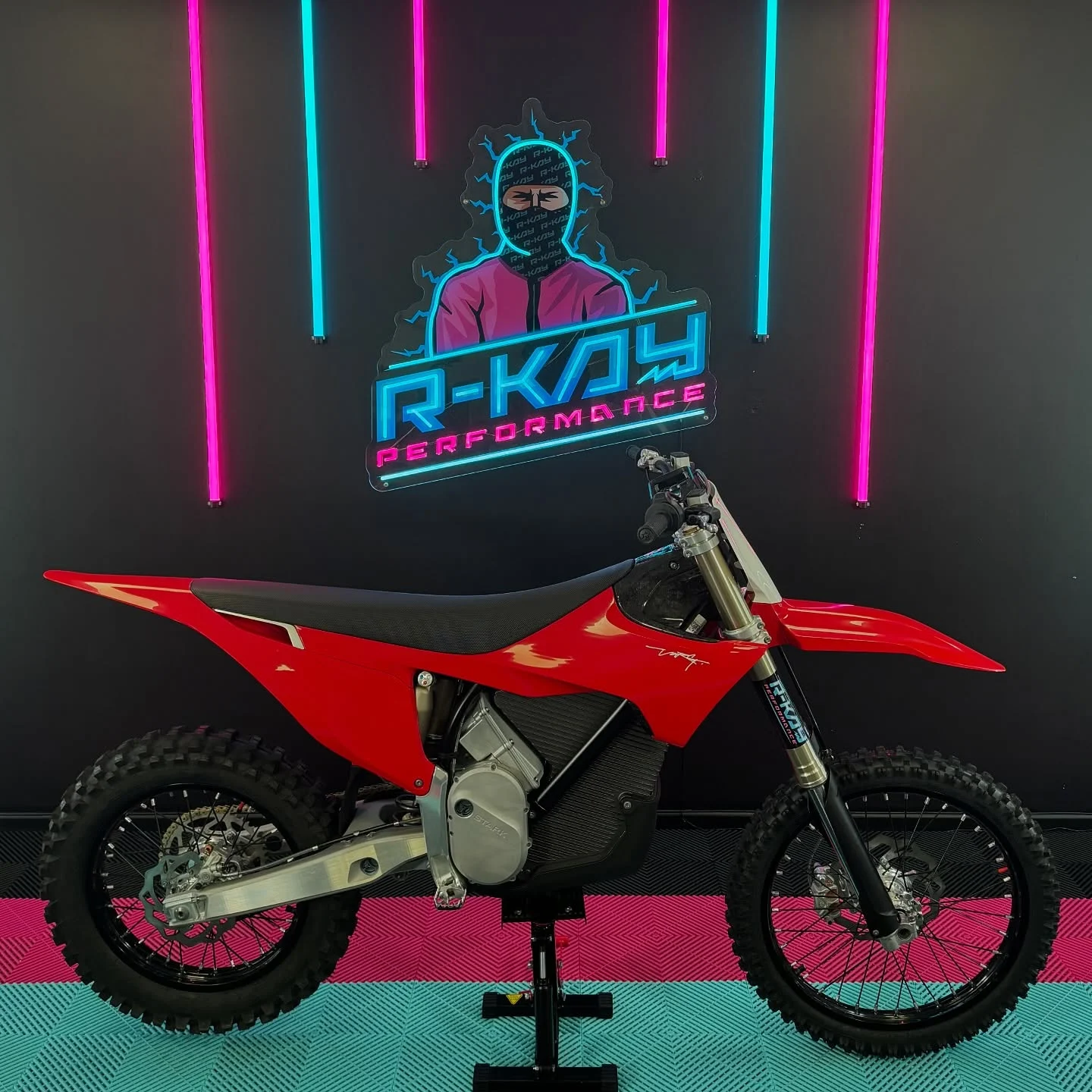 2024 Stark Varg Alpha Enduro In Stark Red